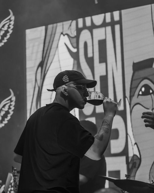 Delacruz encerra turnê “VINHO” com show especial em São Paulo neste sábado