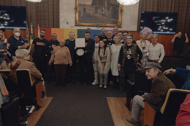 Câmara de SP homenageia Parada SP em meio a projeto que ameaça manifestações LGBT+ na Paulista