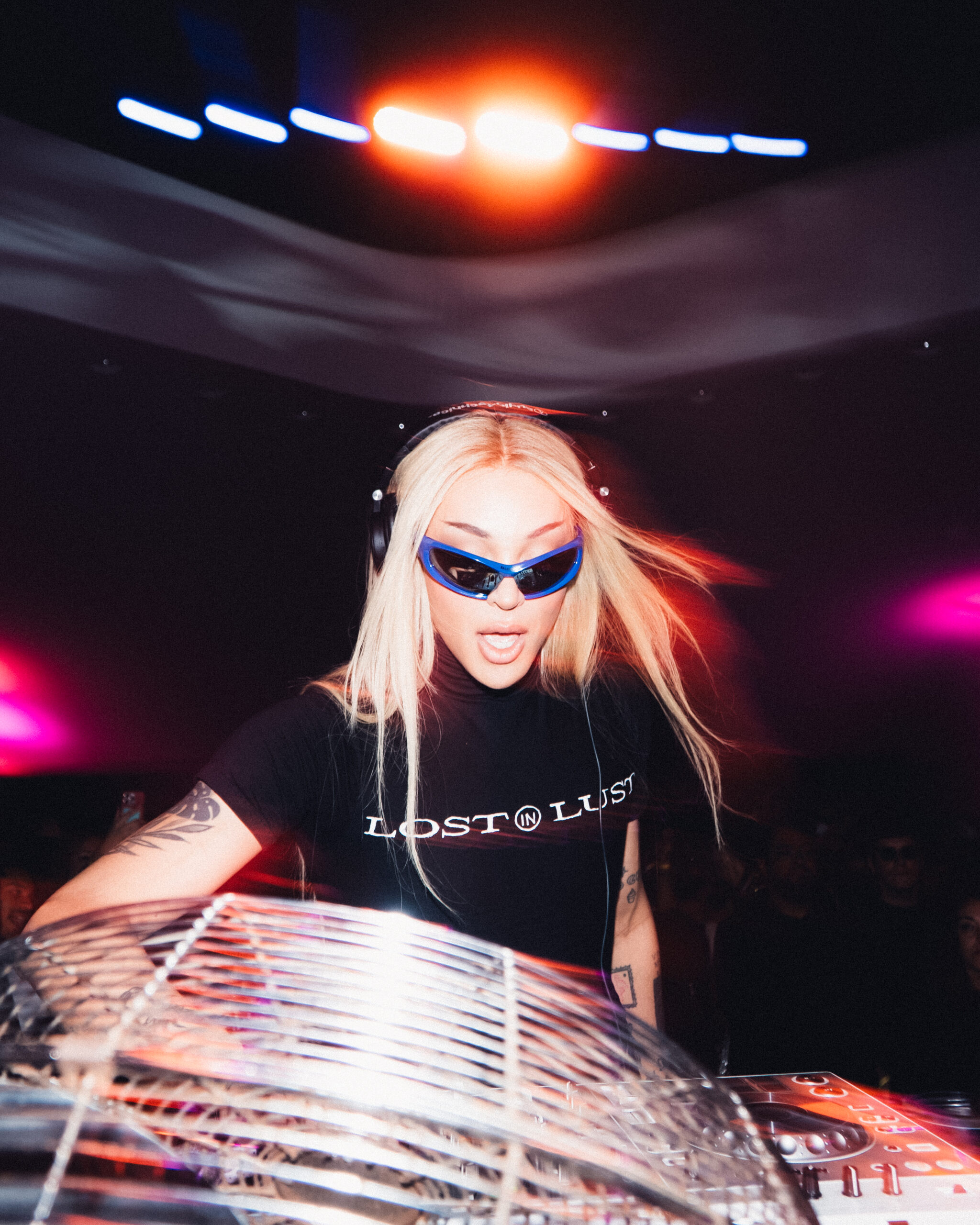 Pabllo Vittar leva Club Vittar ao Museu do Amanhã e anuncia temporada de verão pelo Brasil